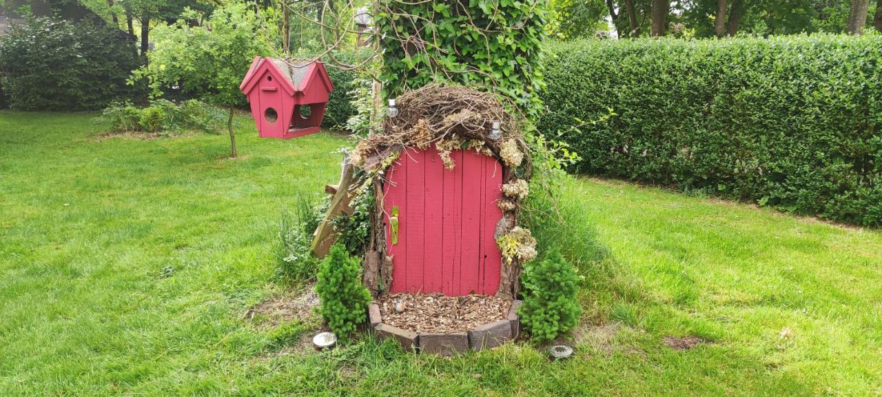 Villa Kunterbunt, Gemuetlichkeit Am Waldesrand Drangstedt Luaran gambar